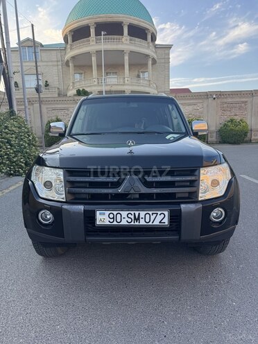 Mitsubishi Pajero-1
