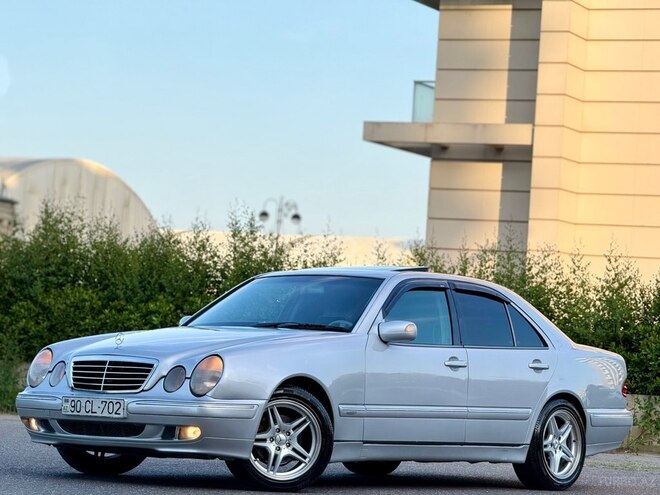 Mercedes E 320-4