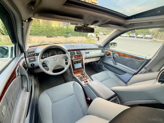 Mercedes E 320-18