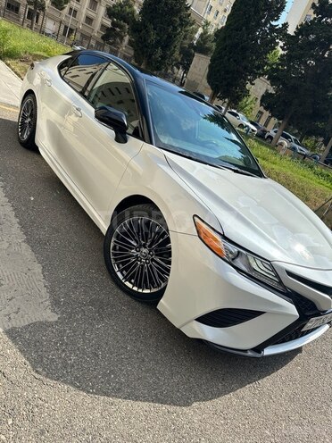 Toyota Camry-3