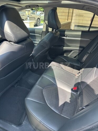 Toyota Camry-16