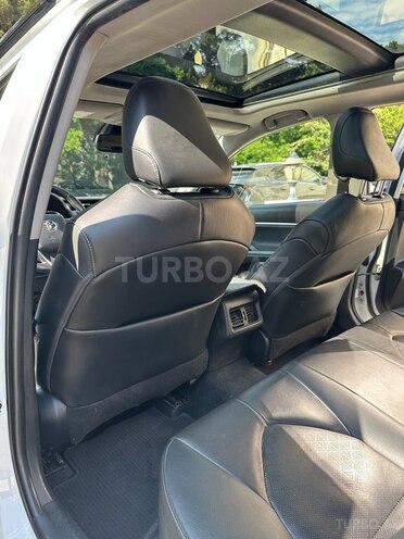 Toyota Camry-10