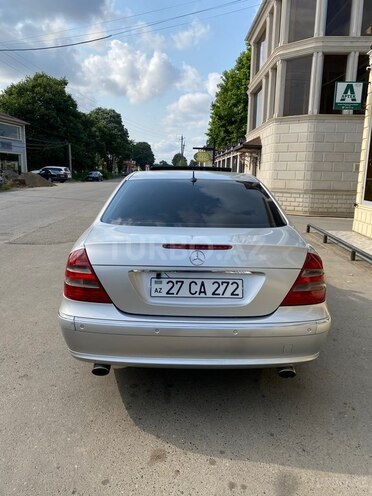 Mercedes E 240-6