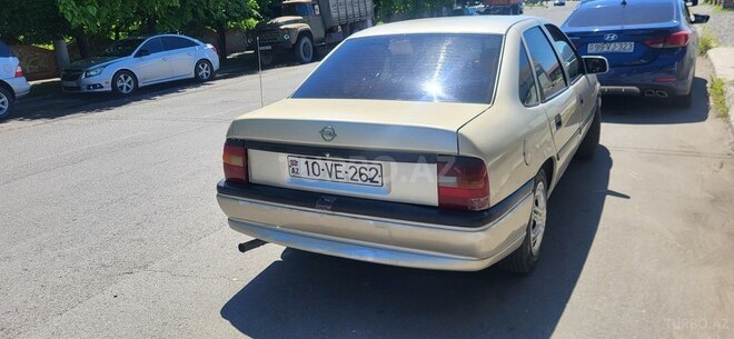 Opel Vectra-3