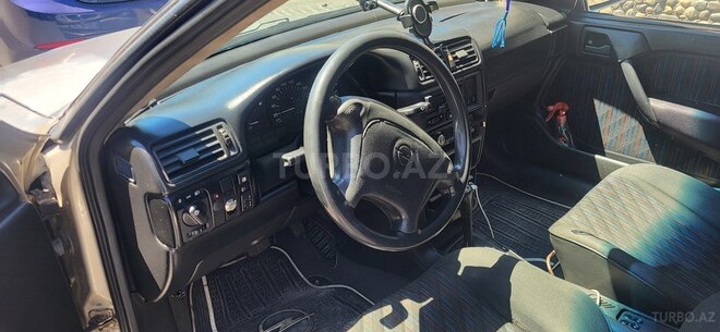 Opel Vectra-7