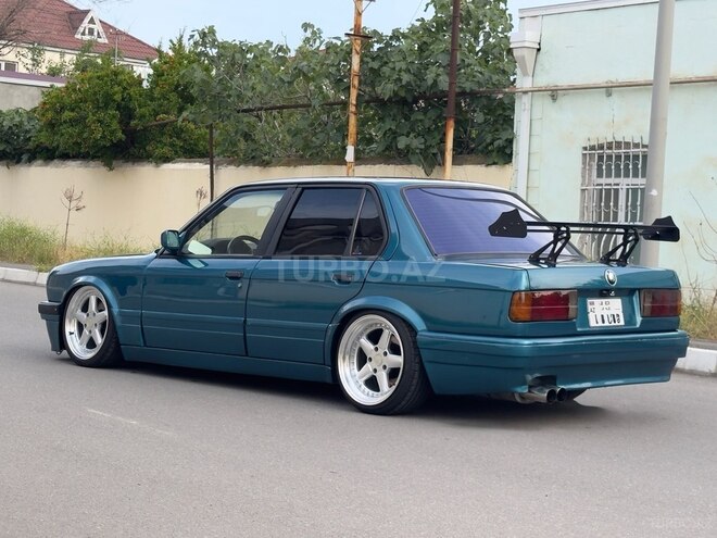 BMW 320-4