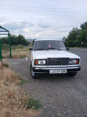 LADA (VAZ) 2107-2