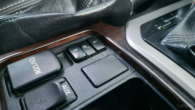 Toyota Land Cruiser Prado-12