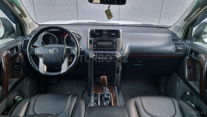 Toyota Land Cruiser Prado-2