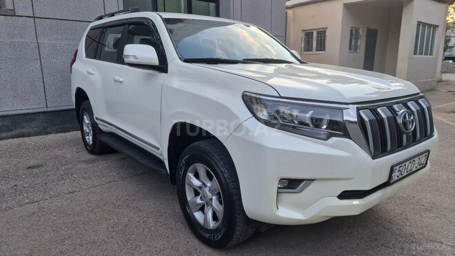 Toyota Land Cruiser Prado-5
