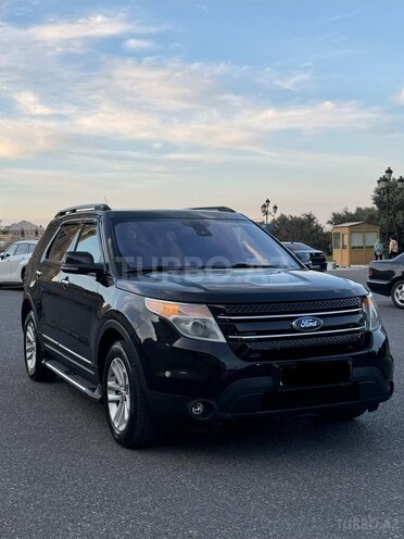 Ford Explorer-1