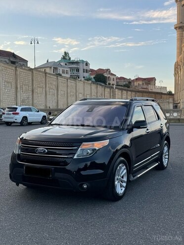 Ford Explorer-2