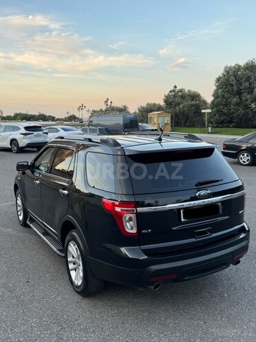 Ford Explorer-7