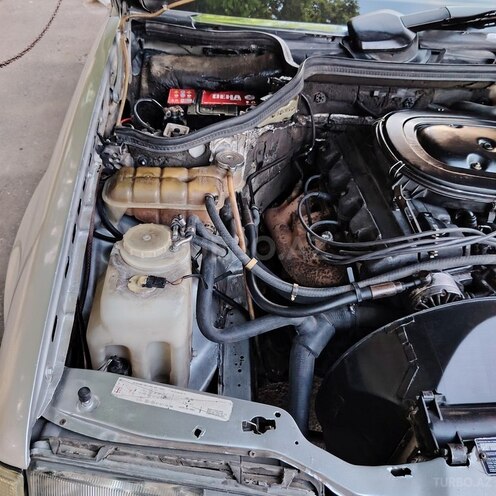 Mercedes 200 E-20