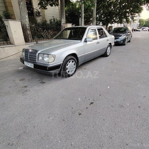 Mercedes 200 E-4
