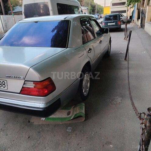 Mercedes 200 E-3