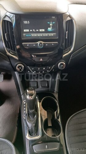 Chevrolet Cruze-15