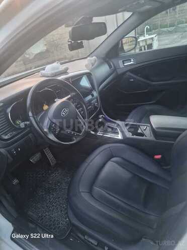 Kia Optima-5