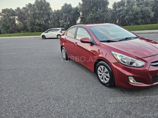 Hyundai Accent-7