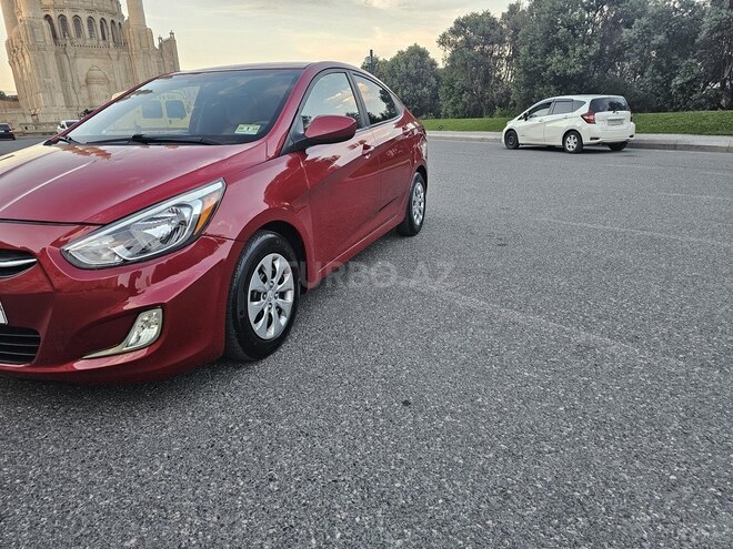Hyundai Accent-2