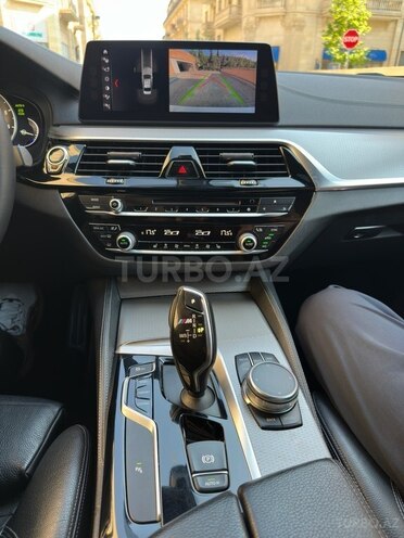 BMW 530-13