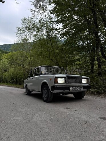 LADA (VAZ) 2107-2