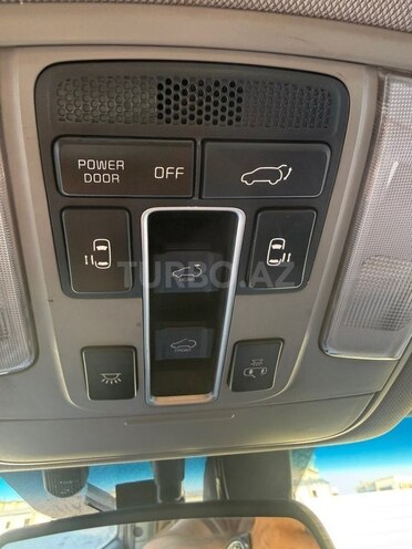 Kia Carnival-6