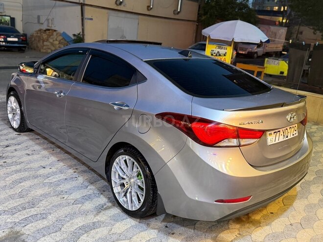 Hyundai Avante-10