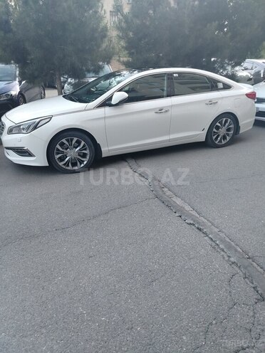 Hyundai Sonata-4