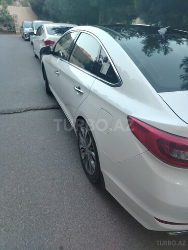 Hyundai Sonata-11
