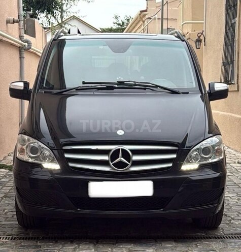 Mercedes Viano-1