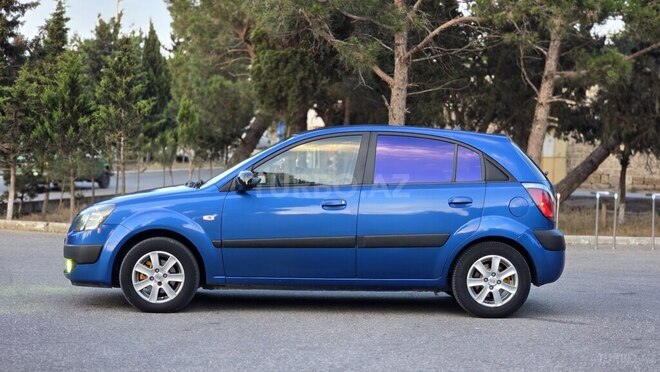 Kia Rio-4