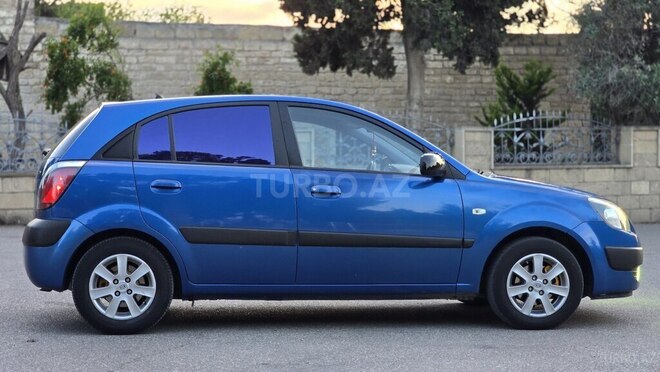 Kia Rio-5