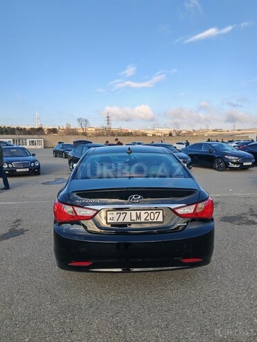 Hyundai Sonata-2