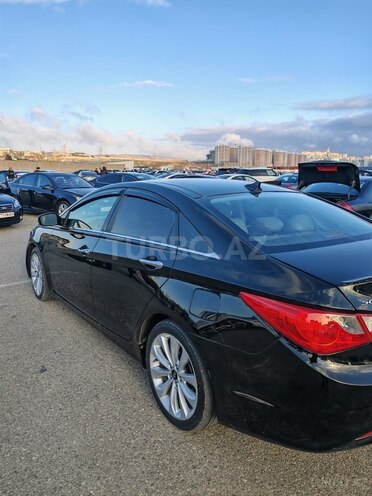 Hyundai Sonata-5