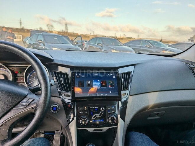 Hyundai Sonata-9