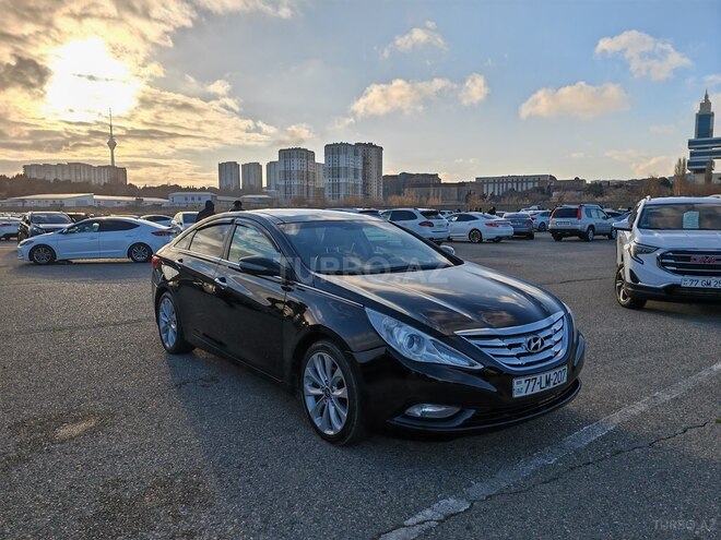 Hyundai Sonata-6