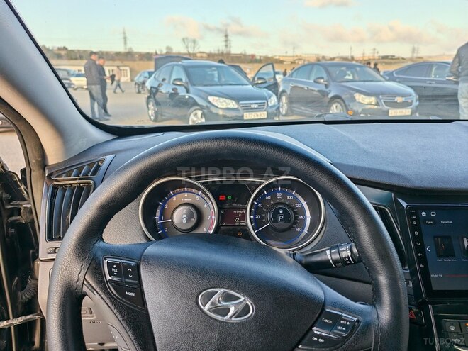 Hyundai Sonata-8
