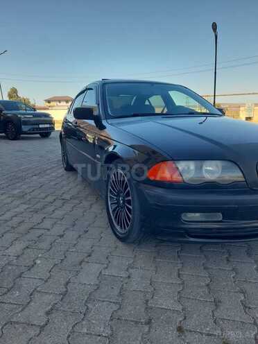 BMW 318-2