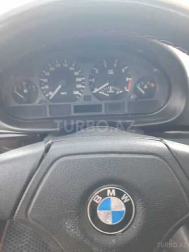 BMW 318-6