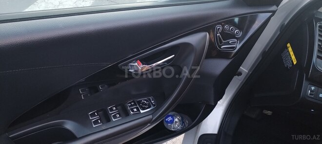 Hyundai Grandeur-7
