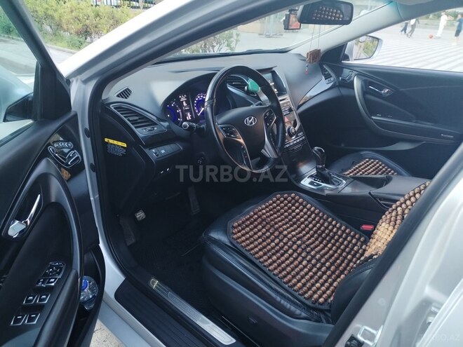 Hyundai Grandeur-6