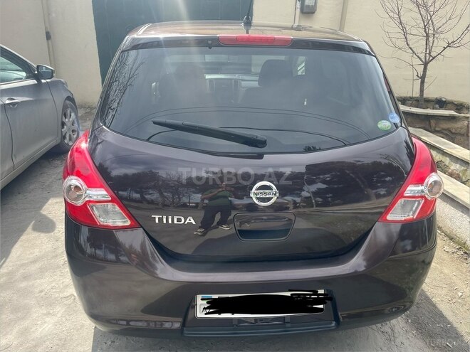 Nissan Tiida-6