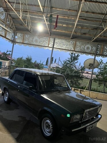 LADA (VAZ) 2107-2