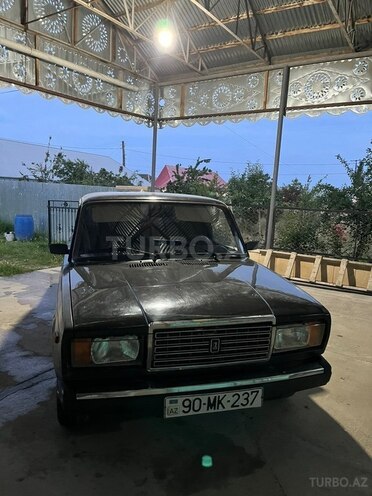 LADA (VAZ) 2107-1