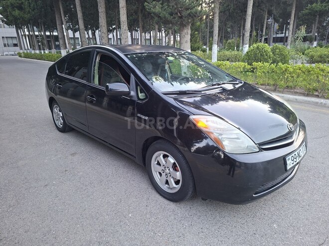 Toyota Prius-4