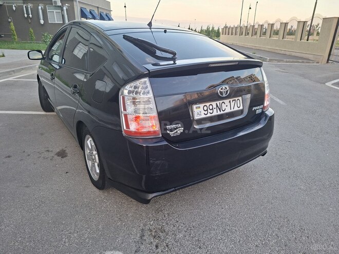 Toyota Prius-16