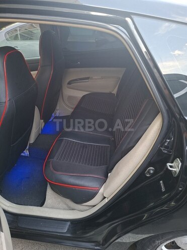 Toyota Prius-12