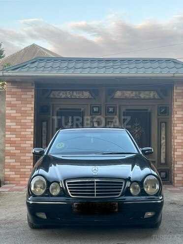 Mercedes E 240-2