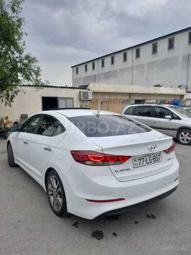 Hyundai Elantra-2